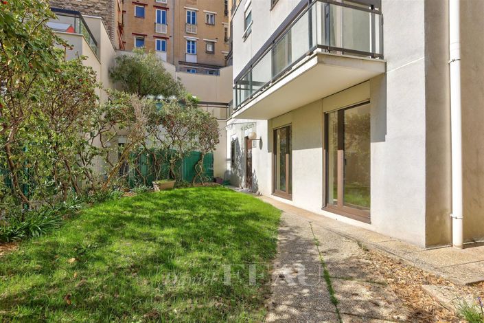 Image No.45-5 Bed House for sale