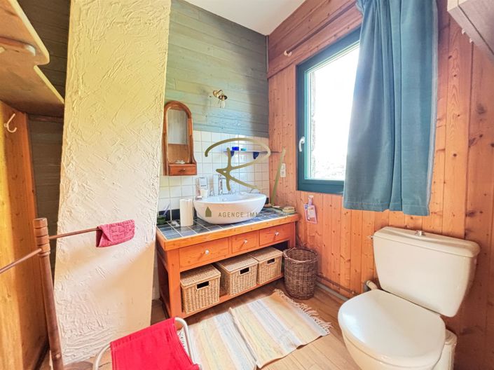 Image No.8-3 Bed House for sale