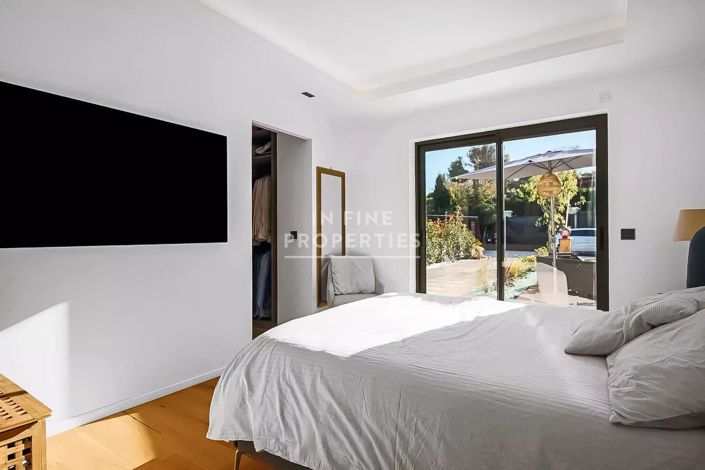 Image No.10-4 Bed House for sale