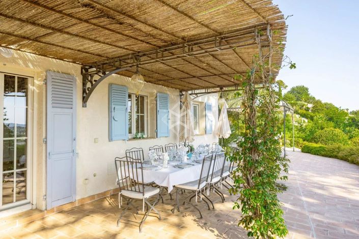 Image No.4-6 Bed House for sale