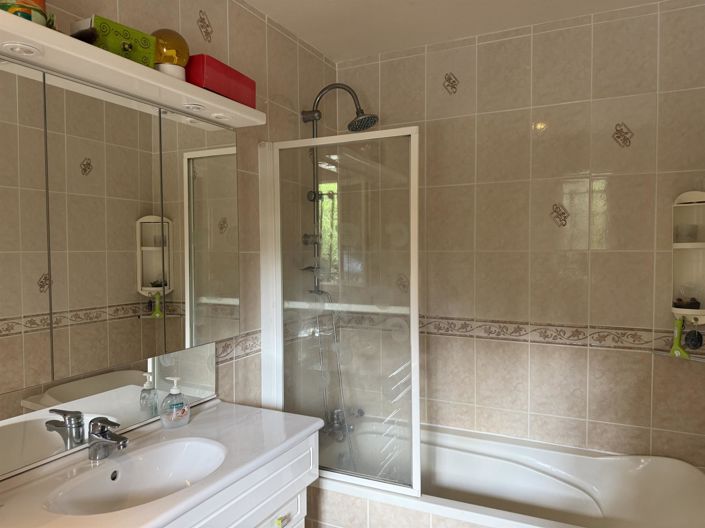 Image No.10-4 Bed House for sale