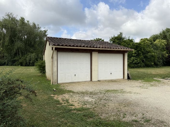 Image No.17-4 Bed House for sale