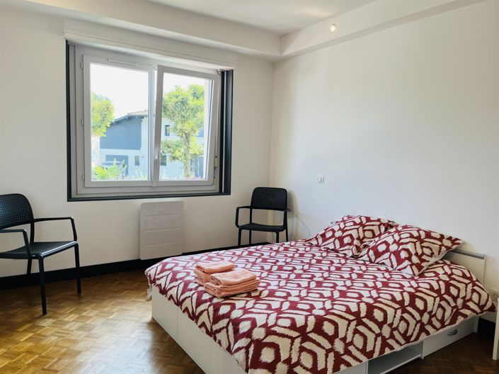 Image No.12-4 Bed House for sale