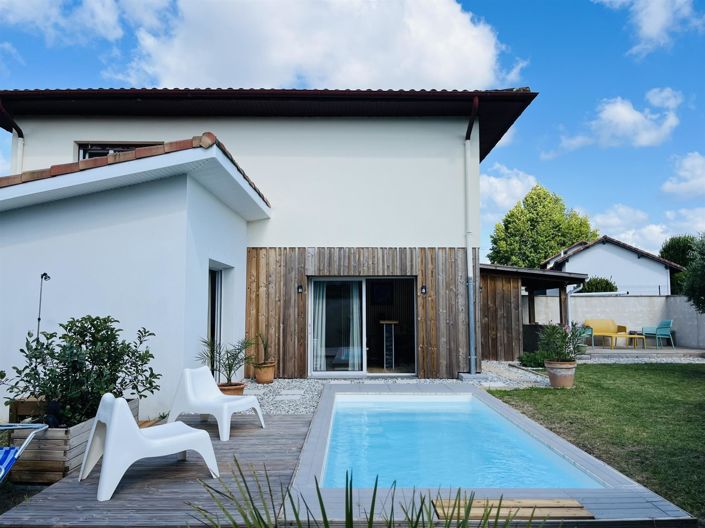 Image No.9-4 Bed House for sale