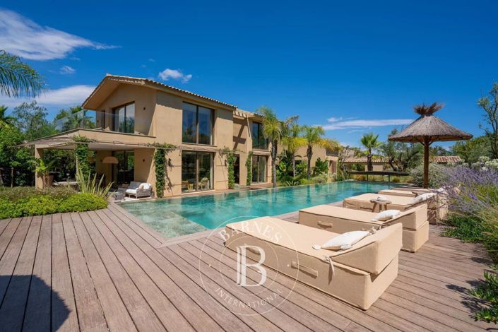 Image No.1-7 Bed House for sale