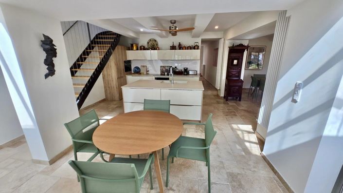 Image No.11-3 Bed House for sale