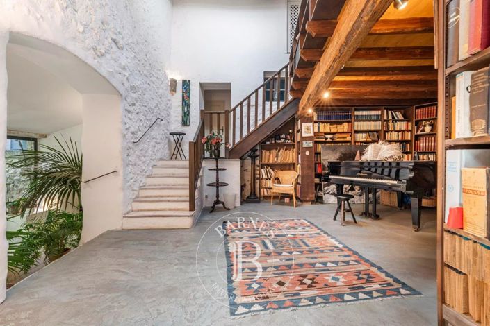 Image No.10-4 Bed House for sale