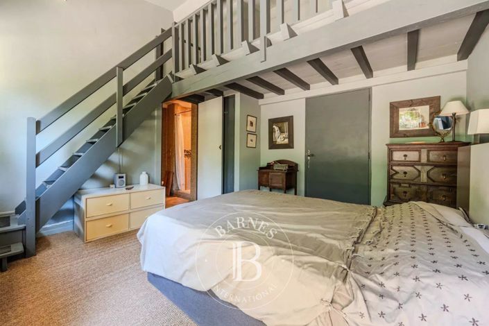 Image No.14-4 Bed House for sale