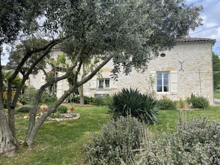 Image No.1-3 Bed House for sale