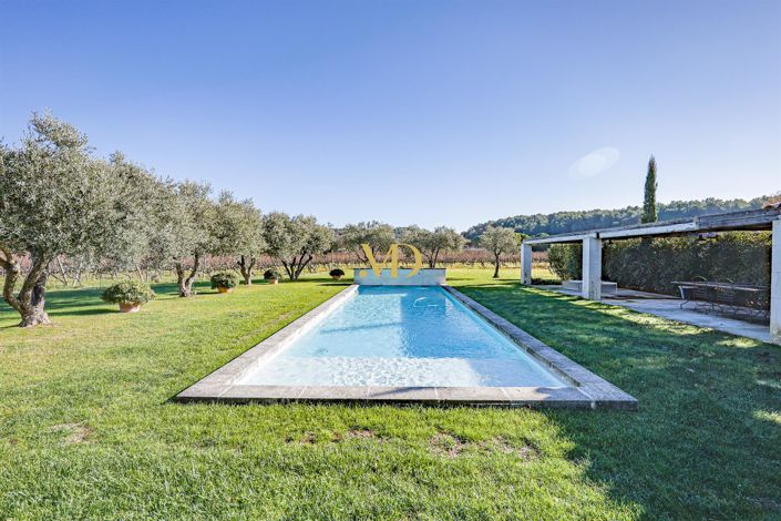 Image No.11-7 Bed House for sale