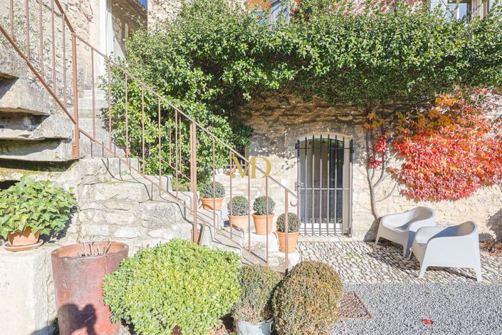 Image No.18-7 Bed House for sale