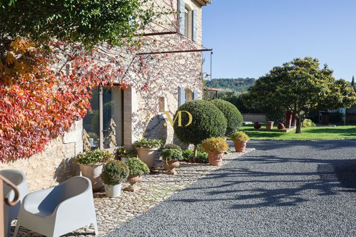 Image No.20-7 Bed House for sale