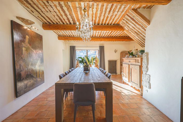 Image No.32-7 Bed House for sale