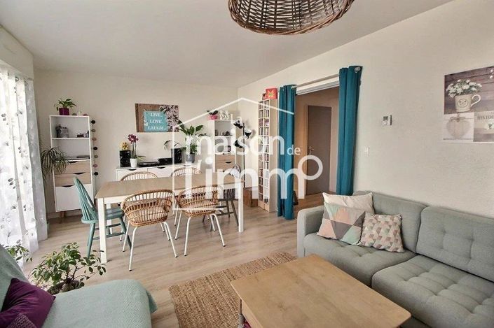 Image No.1-4 Bed House for sale