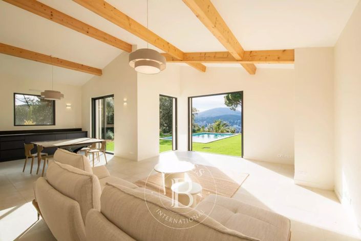 Image No.3-3 Bed House for sale