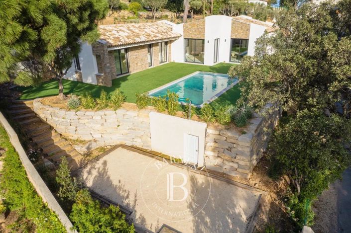 Image No.6-3 Bed House for sale