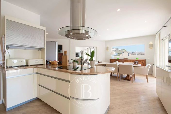 Image No.6-House for sale