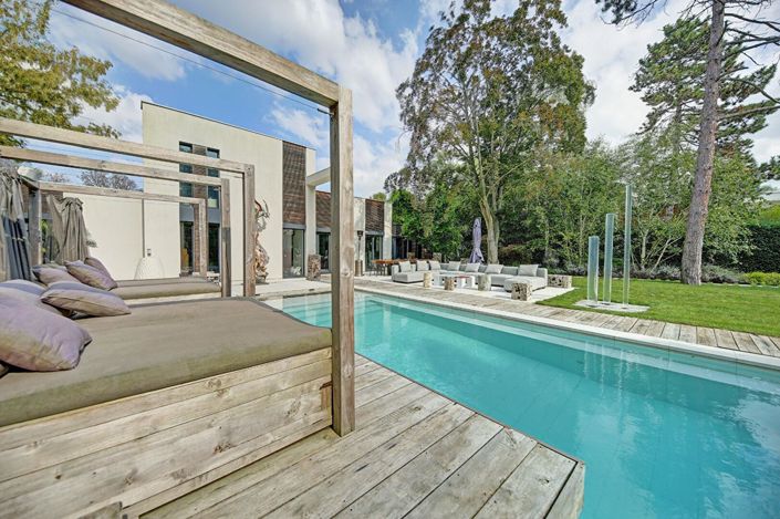 Image No.14-5 Bed Property for sale