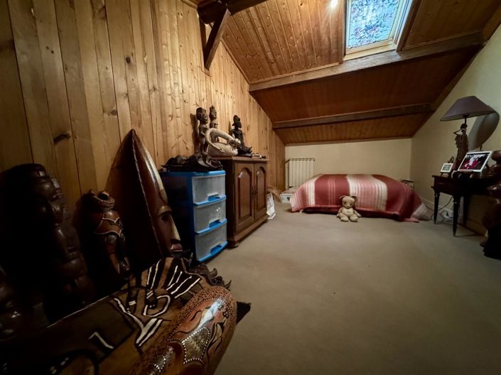 Image No.8-2 Bed House for sale