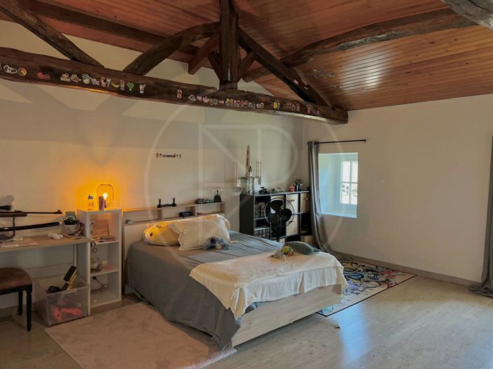 Image No.12-5 Bed House for sale