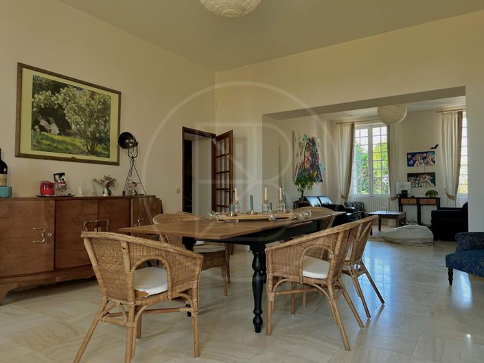 Image No.5-5 Bed House for sale