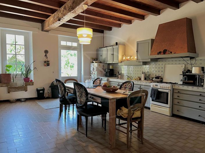 Image No.8-5 Bed House for sale