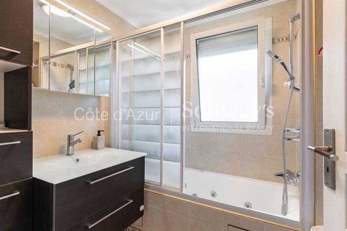 Image No.9-3 Bed Apartment for sale