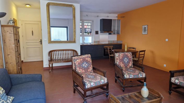 Image No.1-3 Bed House for sale