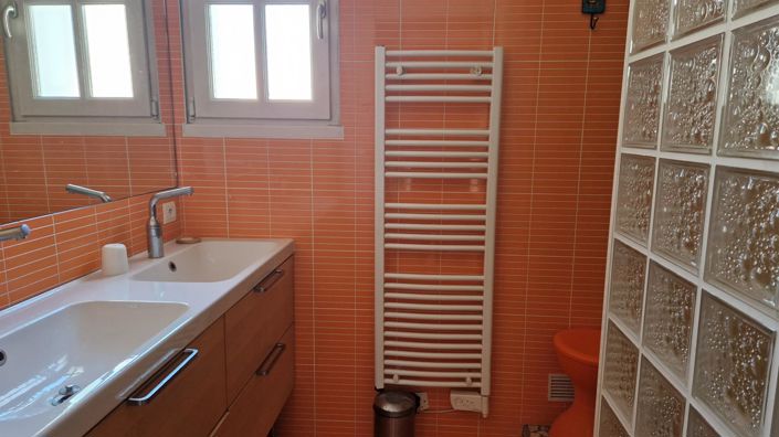 Image No.11-3 Bed House for sale