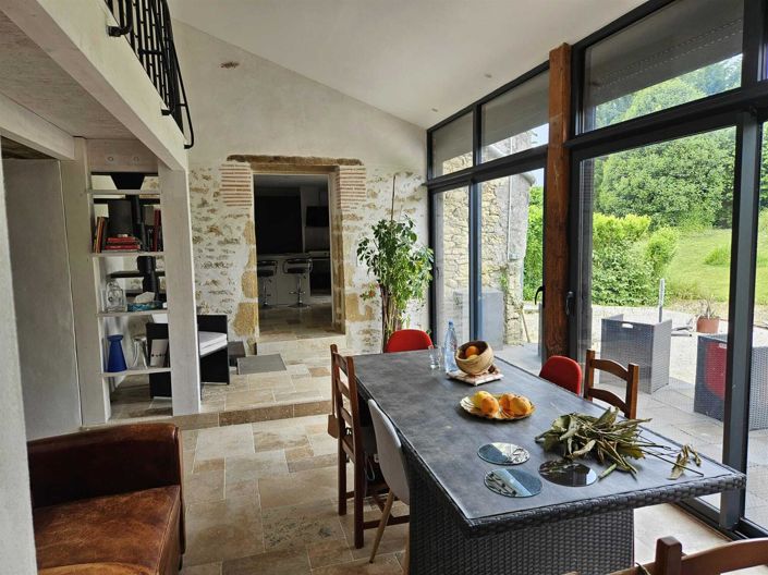 Image No.4-7 Bed House for sale