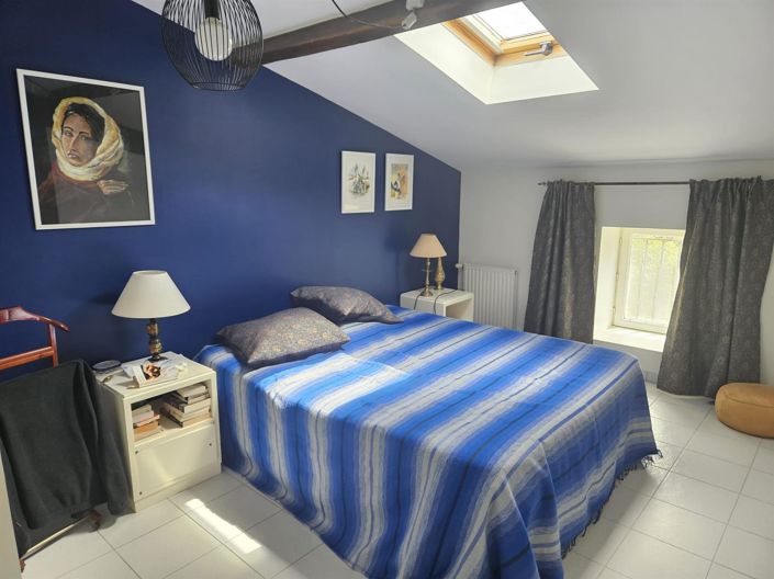 Image No.8-8 Bed House for sale