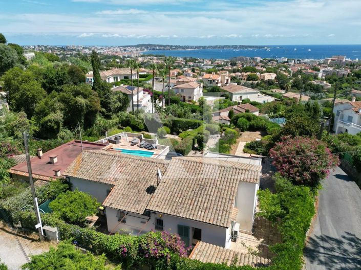 Image No.2-Maison de 2 chambres à vendre à Golfe Juan