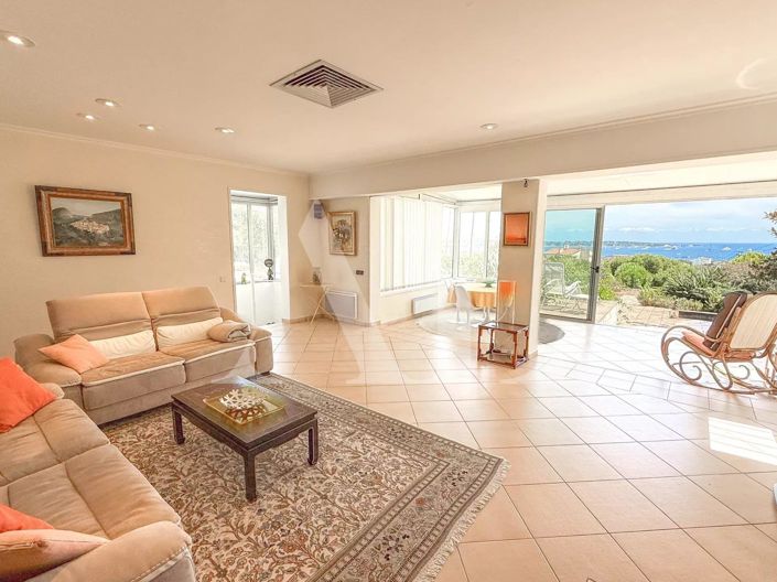 Image No.4-2 Bed House for sale