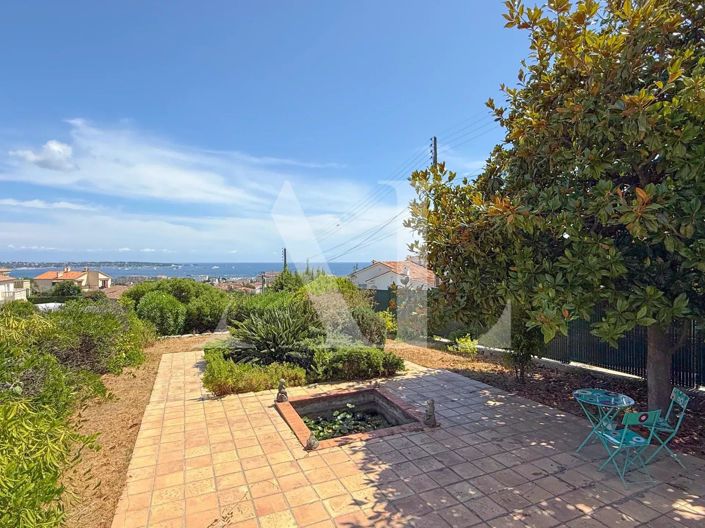 Image No.4-2 Bed House for sale