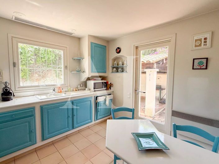 Image No.6-2 Bed House for sale