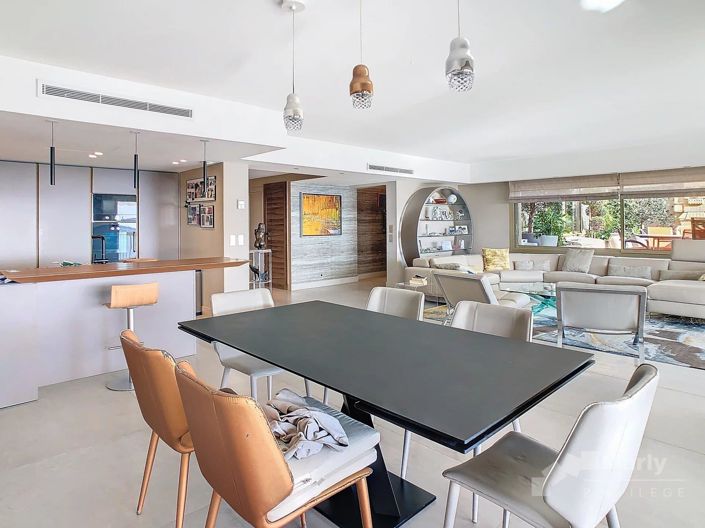 Image No.4-4 Bed Apartment for sale