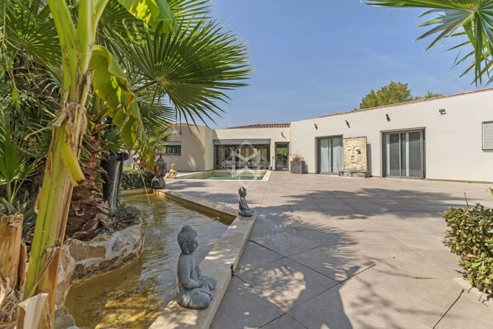 Image No.5-7 Bed House for sale