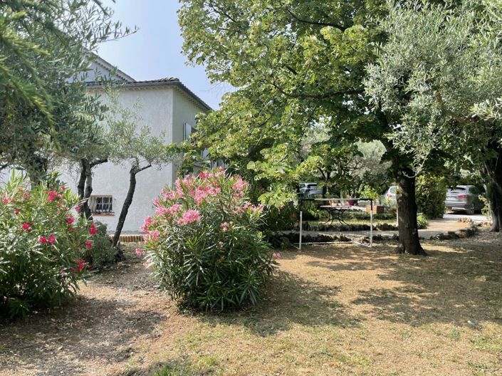 Image No.10-3 Bed House for sale