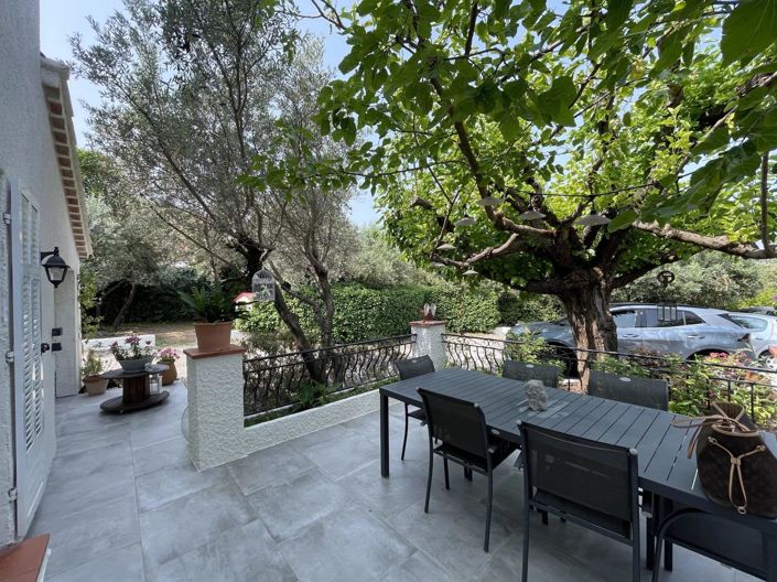 Image No.17-3 Bed House for sale