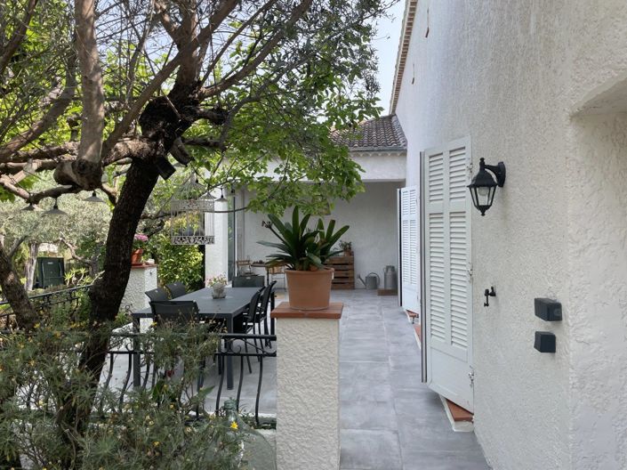 Image No.2-3 Bed House for sale