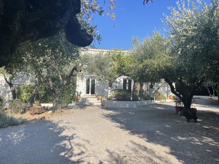 Image No.21-3 Bed House for sale