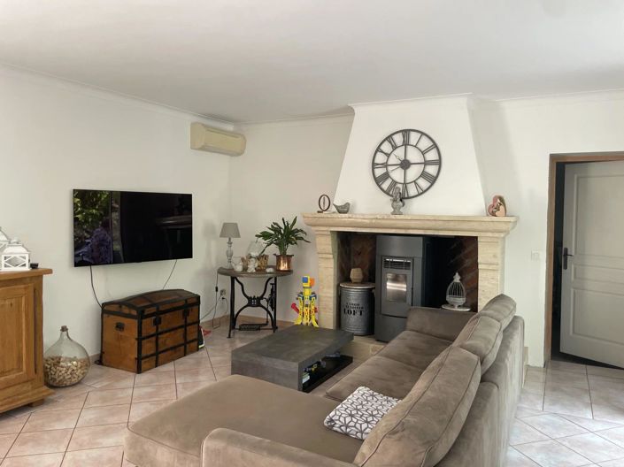 Image No.24-3 Bed House for sale