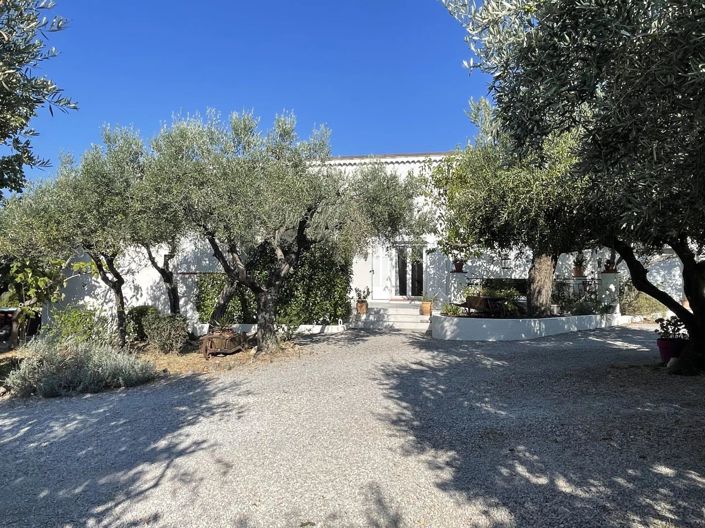 Image No.3-3 Bed House for sale