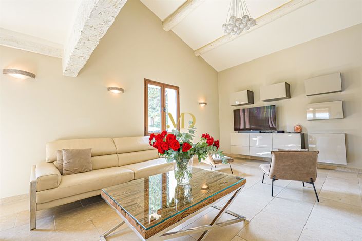 Image No.21-4 Bed House for sale