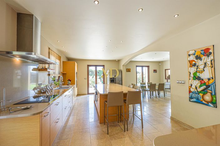 Image No.26-4 Bed House for sale