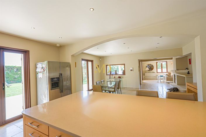 Image No.30-4 Bed House for sale