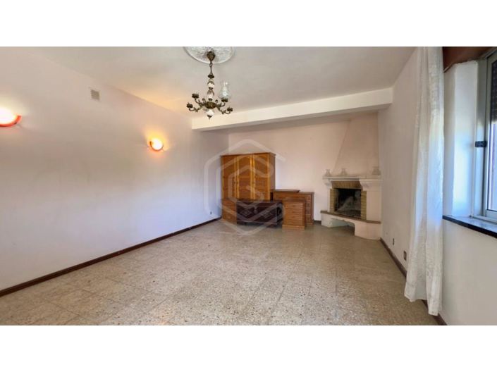 Image No.16-7 Bed House for sale