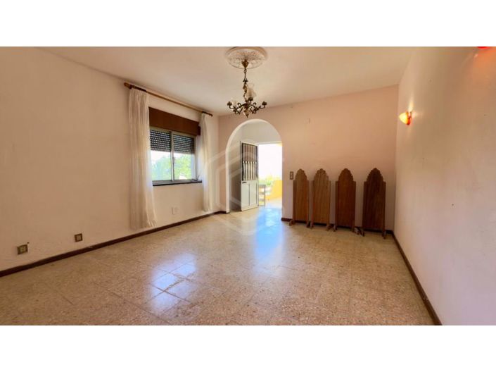 Image No.17-7 Bed House for sale