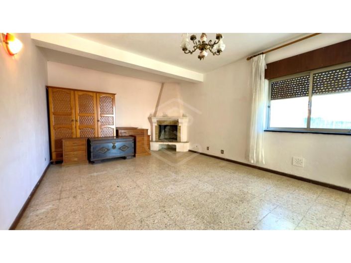 Image No.18-7 Bed House for sale