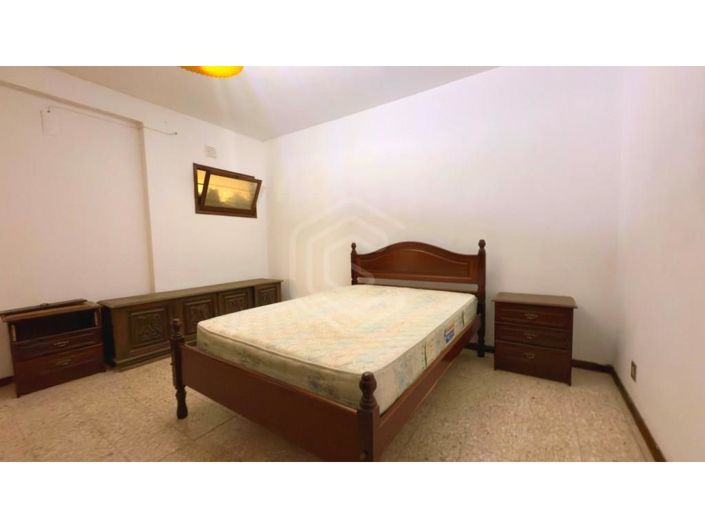 Image No.20-7 Bed House for sale